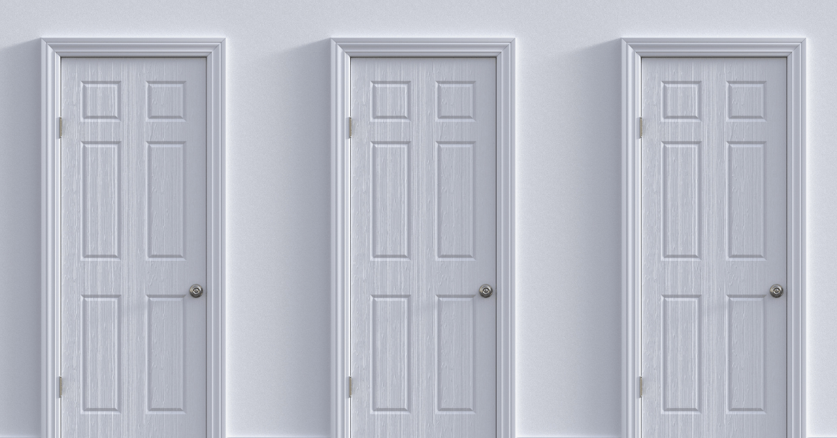 Should I Hire a Fractional CMO or a Marketing Agency?